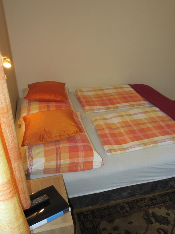 Suele Apartments & Rooms Balatonfured Bilik gambar