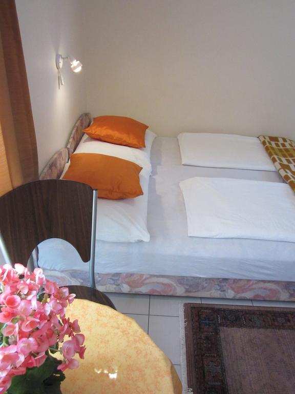Suele Apartments & Rooms Balatonfured Bilik gambar