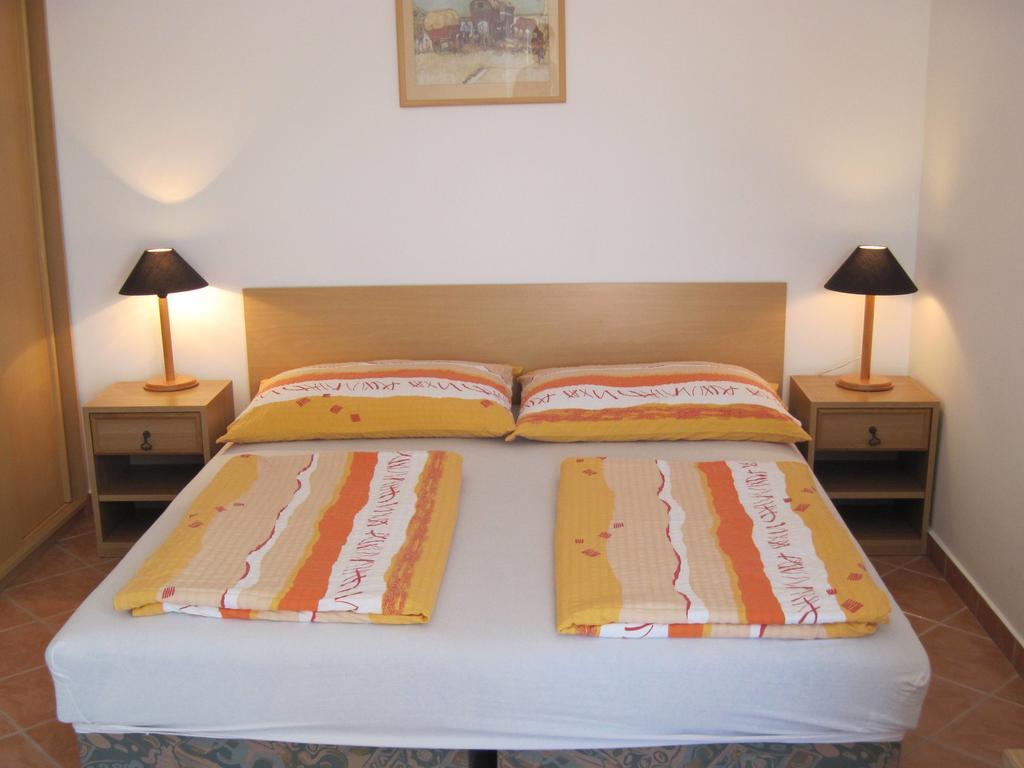 Suele Apartments & Rooms Balatonfured Bilik gambar