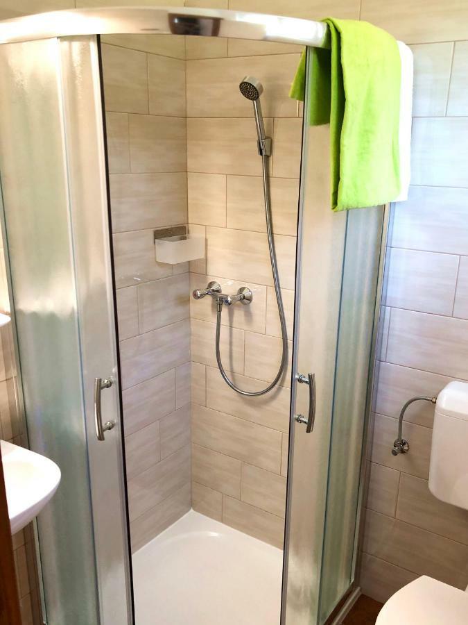 Suele Apartments & Rooms Balatonfured Luaran gambar